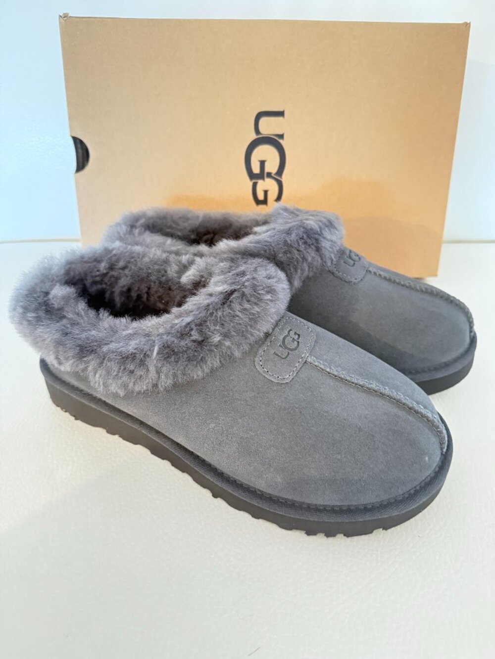 NIB UGG UGGS AUSTRALIA Tazzette Genuine Shearling Collar Slipper grey 9
